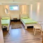 Haus House Near Fair Exhibition Messe Very Close 9 Min Walking