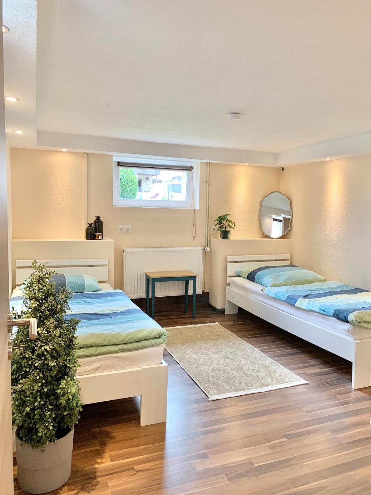 Haus House Near Fair Exhibition Messe Very Close 9 Min Walking Apartment *