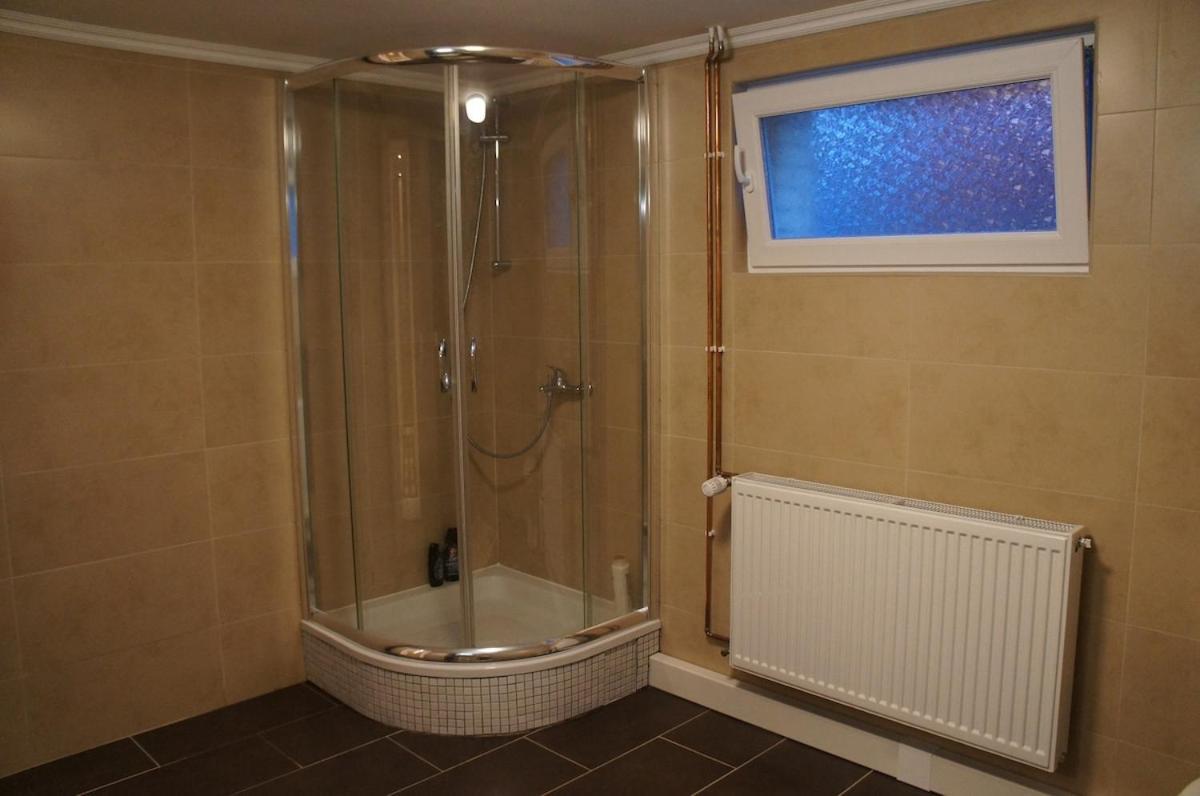 Haus House Near Fair Exhibition Messe Very Close 9 Min Walking Apartment Hannover