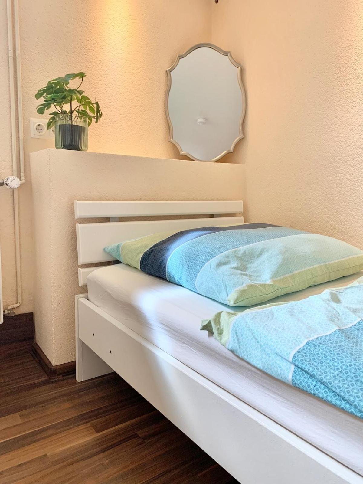 Apartment Haus House Near Fair Exhibition Messe Very Close 9 Min Walking *